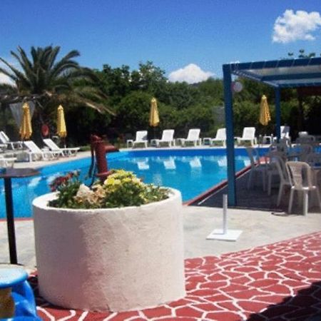 Aquarius Hotel フォルカ エクステリア 写真