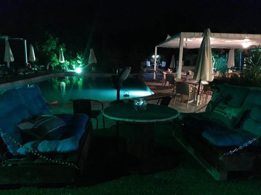 Aquarius Hotel フォルカ エクステリア 写真
